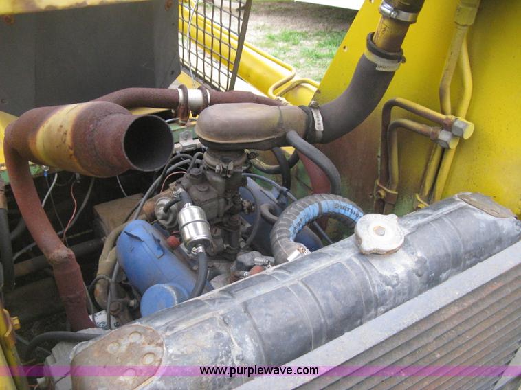 image for item E3389 Owatonna 1700 skid steer