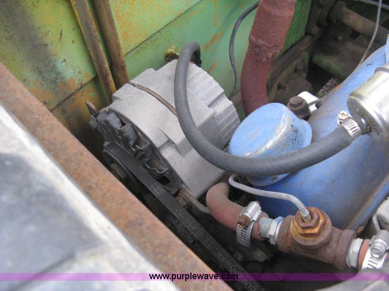 image for item E3389 Owatonna 1700 skid steer