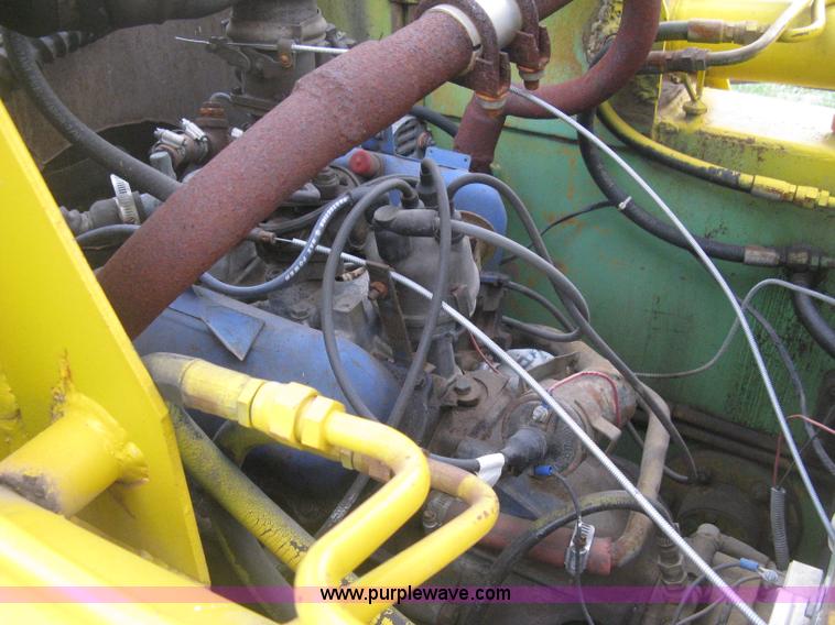 image for item E3389 Owatonna 1700 skid steer