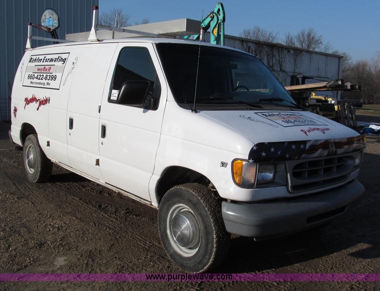 image for item E5925 2000 Ford Econoline  E250 van