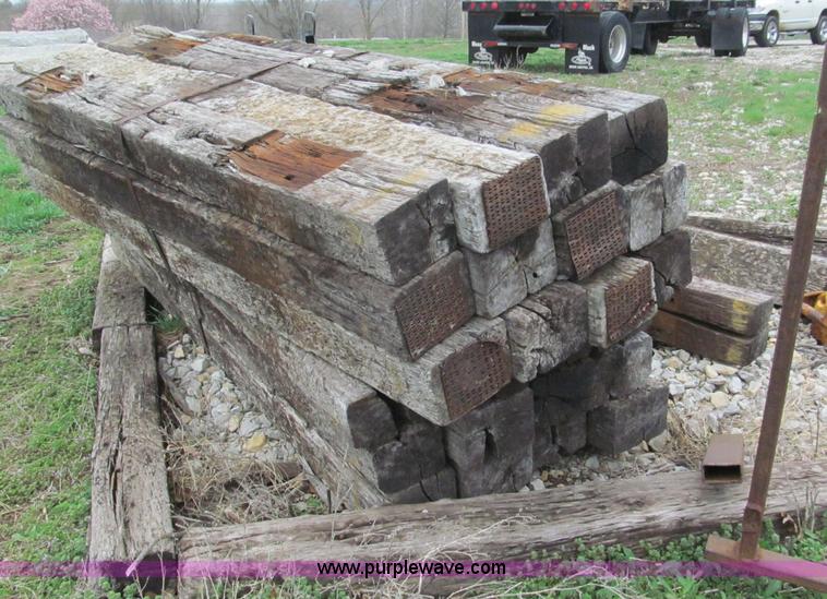 image for item E5987 (27) railroad ties