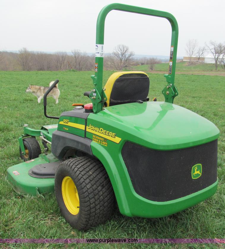 John Deere 997 ZTrak ZTR commercial lawn mower in Richmond, MO | Item