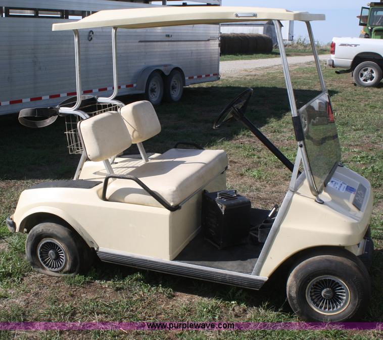 image for item F2531 Club car golf cart