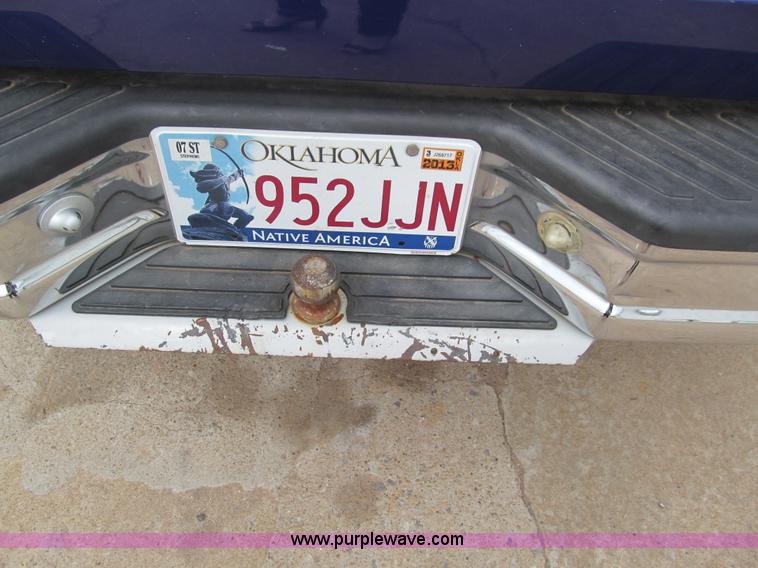 image for item F3182 1995 Ford F150 XL pickup truck