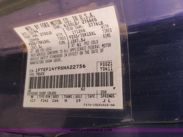 image for item F3182 1995 Ford F150 XL pickup truck