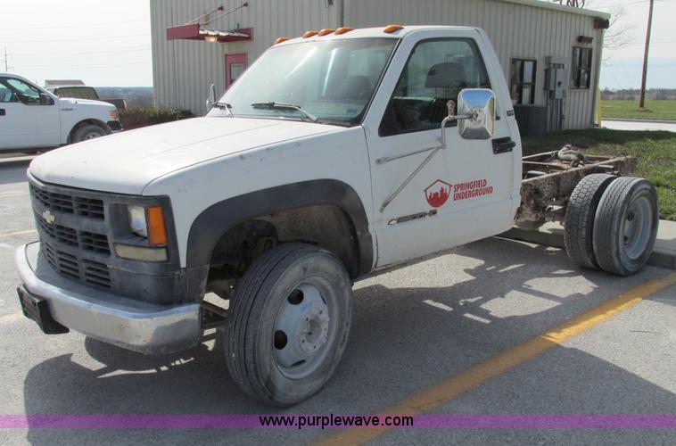 image for item F4793 1994 Chevrolet 3500 HD cab and chassis