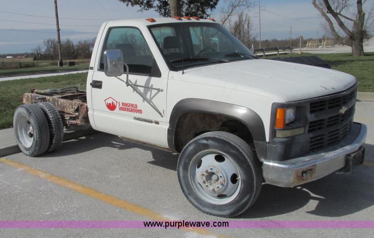 image for item F4793 1994 Chevrolet 3500 HD cab and chassis