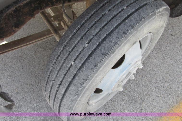 image for item F4793 1994 Chevrolet 3500 HD cab and chassis