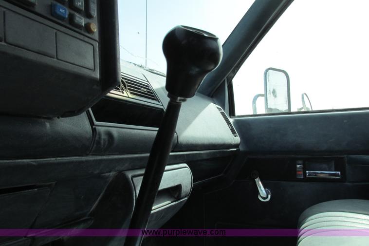 image for item F4793 1994 Chevrolet 3500 HD cab and chassis