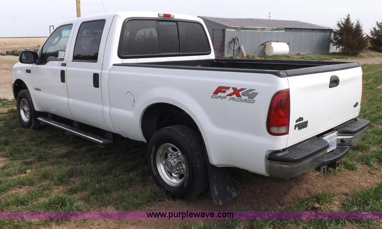 image for item F6481 2004 Ford F250 XLT Super Duty CrewCab pickup truck