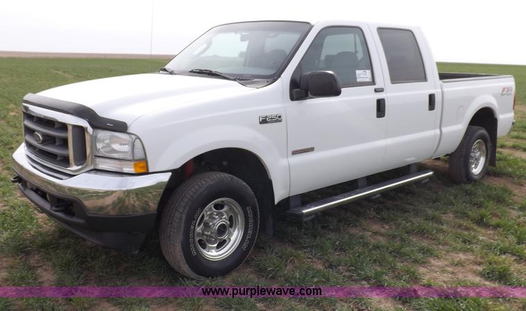 image for item F6481 2004 Ford F250 XLT Super Duty CrewCab pickup truck