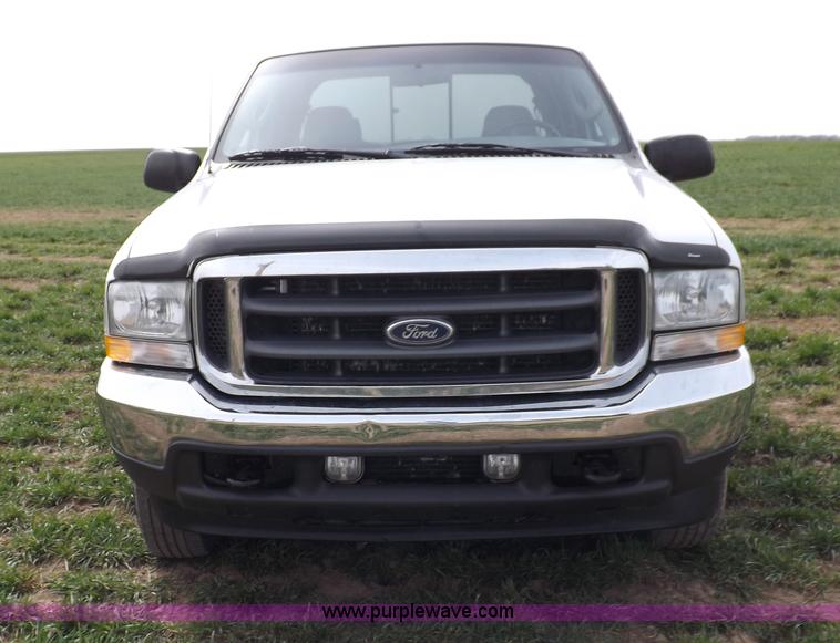 image for item F6481 2004 Ford F250 XLT Super Duty CrewCab pickup truck