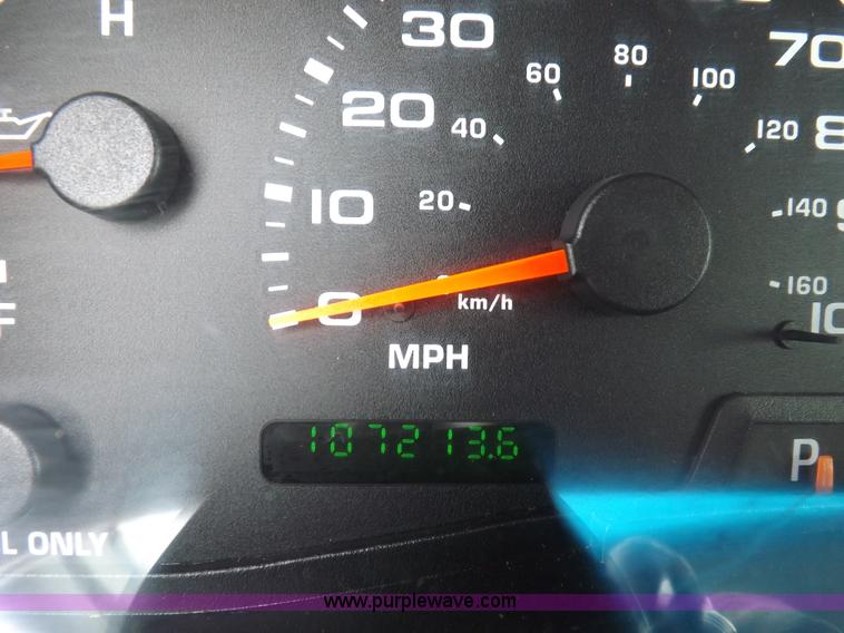 image for item F6481 2004 Ford F250 XLT Super Duty CrewCab pickup truck