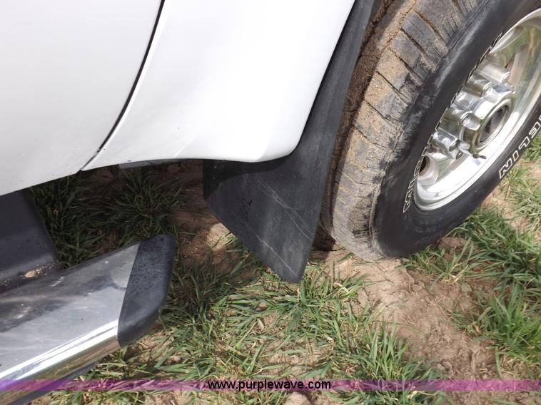 image for item F6481 2004 Ford F250 XLT Super Duty CrewCab pickup truck