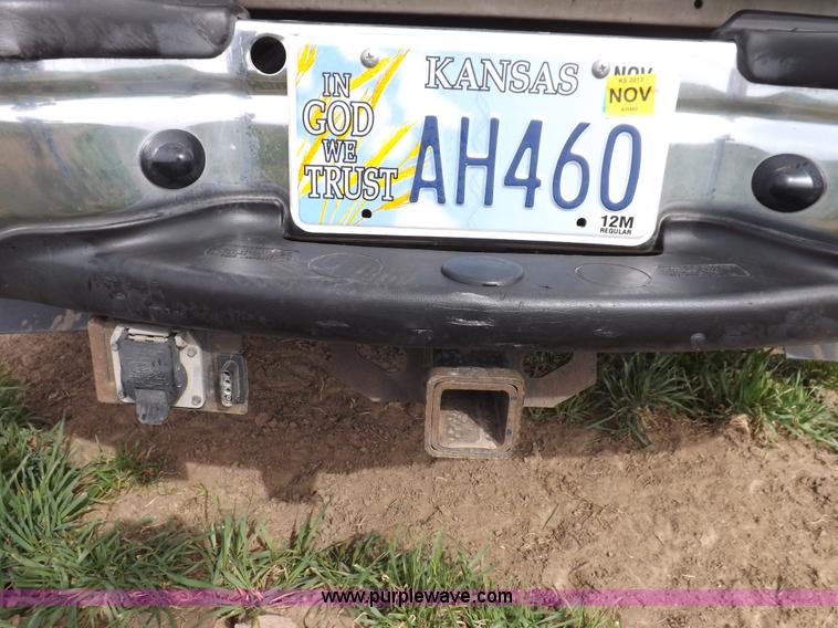 image for item F6481 2004 Ford F250 XLT Super Duty CrewCab pickup truck