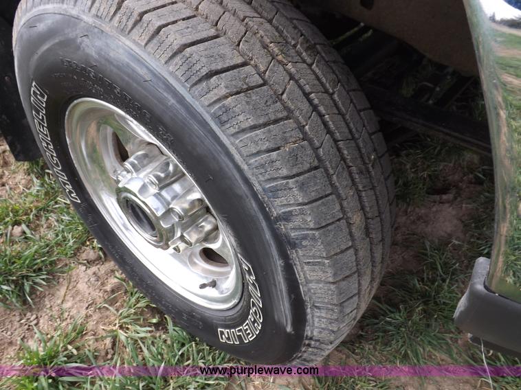 image for item F6481 2004 Ford F250 XLT Super Duty CrewCab pickup truck