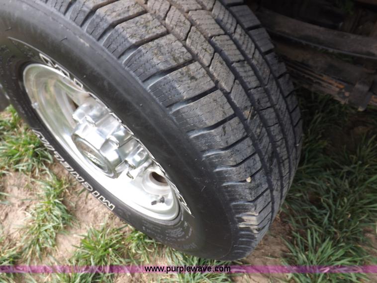 image for item F6481 2004 Ford F250 XLT Super Duty CrewCab pickup truck