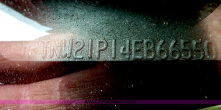 image for item F6481 2004 Ford F250 XLT Super Duty CrewCab pickup truck