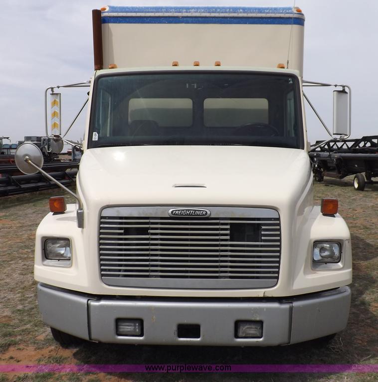image for item F6492 2000 Freightliner FL60 semi truck