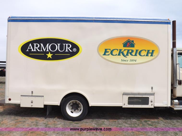 image for item F6492 2000 Freightliner FL60 semi truck