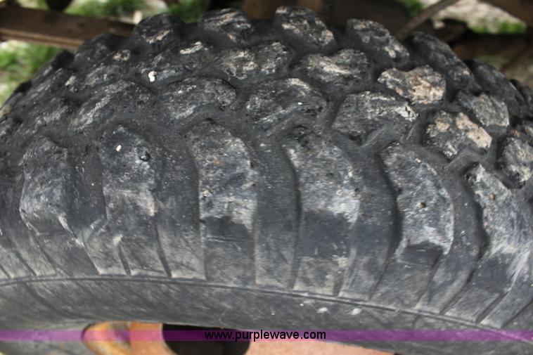 image for item F8671 1997 Ford F350 XL bale bed truck