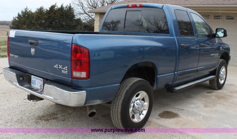 image for item F8683 2006 Dodge Ram 2500 SLT pickup truck