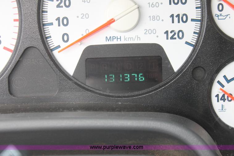 image for item F8683 2006 Dodge Ram 2500 SLT pickup truck