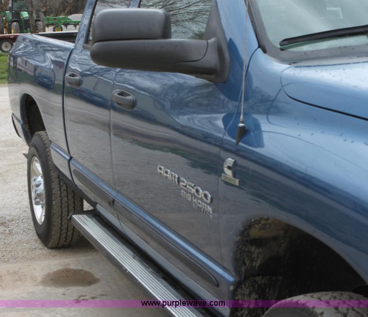 image for item F8683 2006 Dodge Ram 2500 SLT pickup truck