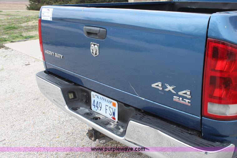 image for item F8683 2006 Dodge Ram 2500 SLT pickup truck