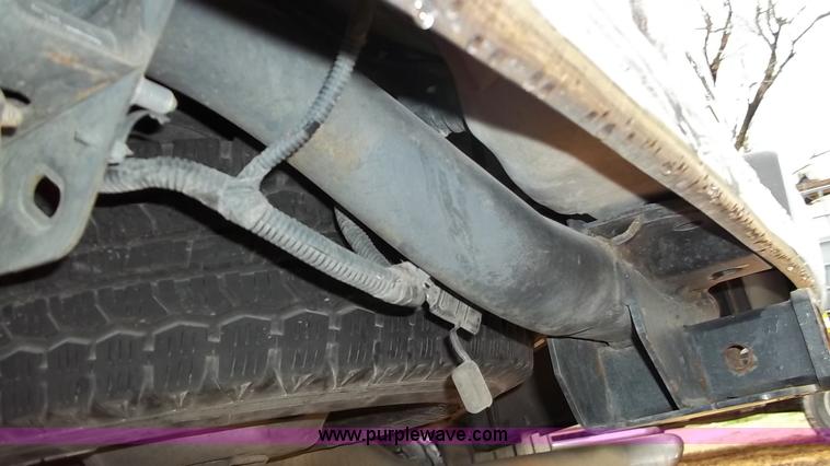 image for item F8685 2003 Dodge truck bed