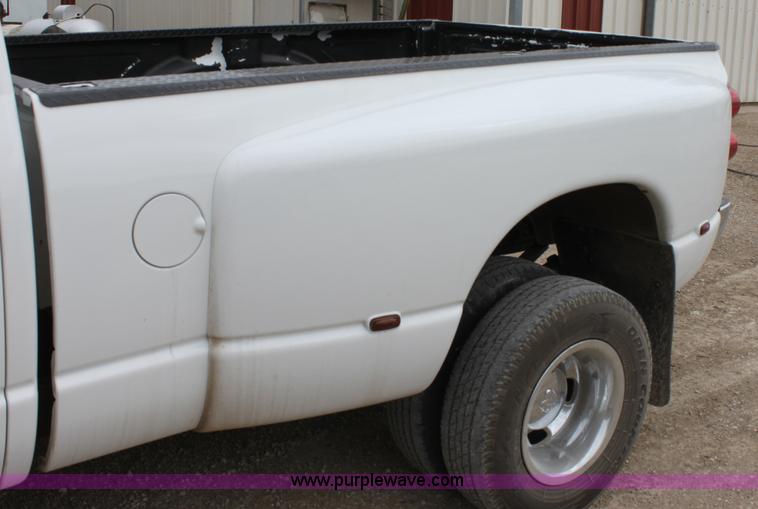 image for item F8686 2008 truck bed