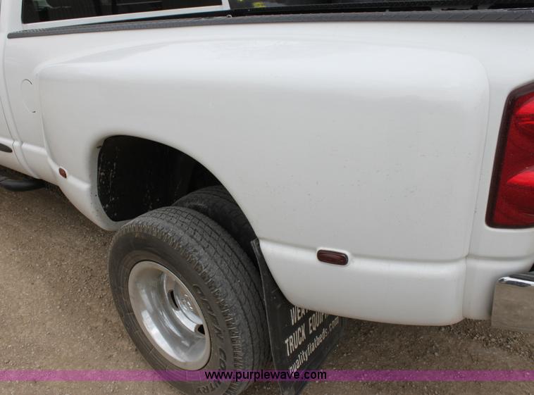 image for item F8686 2008 truck bed