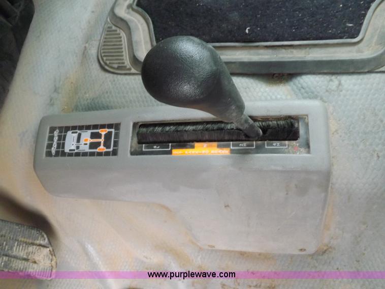 image for item F8759 1998 Chevrolet 3500 flatbed pickup truck