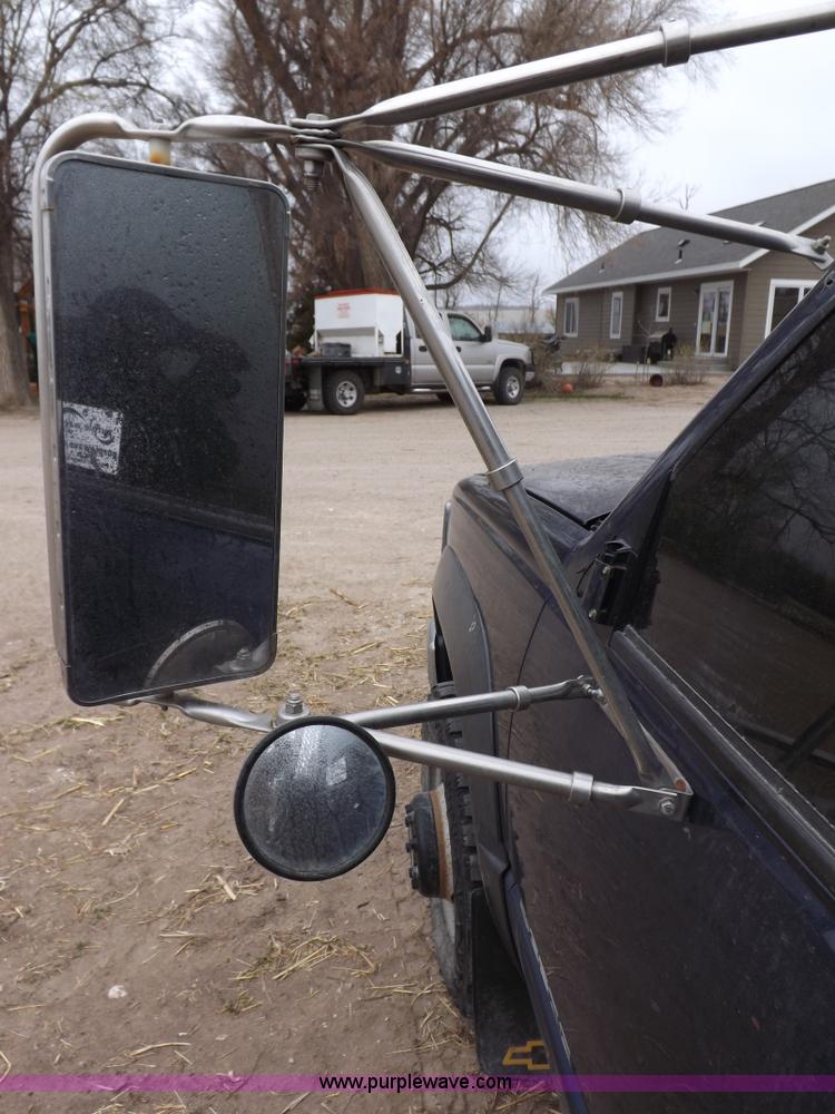 image for item F8759 1998 Chevrolet 3500 flatbed pickup truck