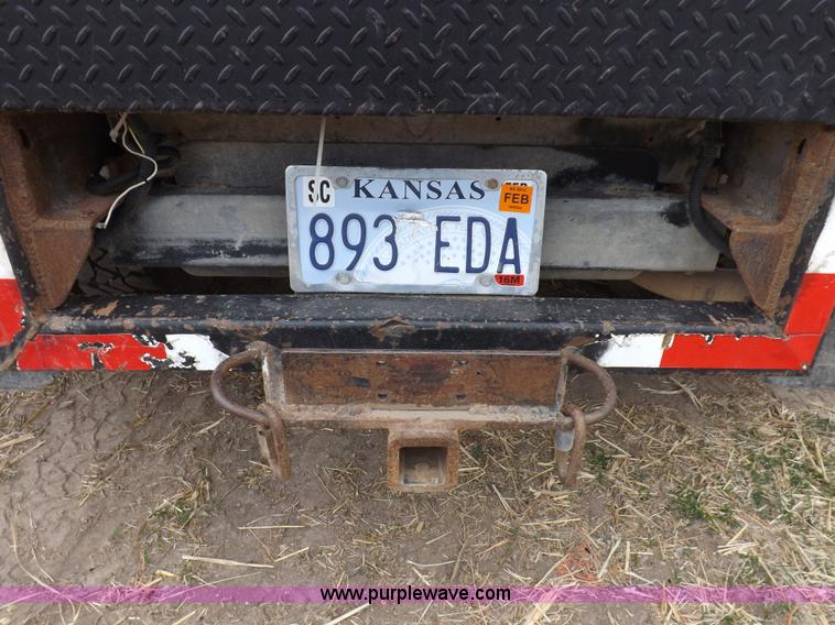 image for item F8759 1998 Chevrolet 3500 flatbed pickup truck