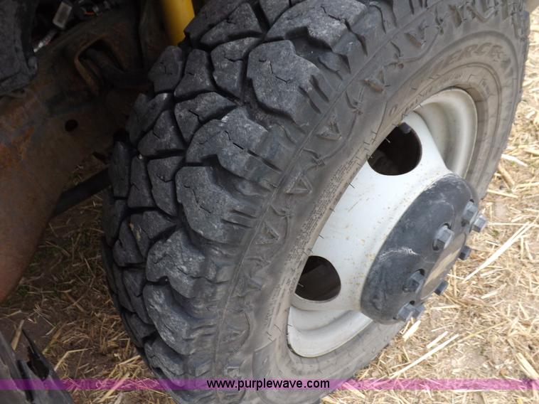 image for item F8759 1998 Chevrolet 3500 flatbed pickup truck