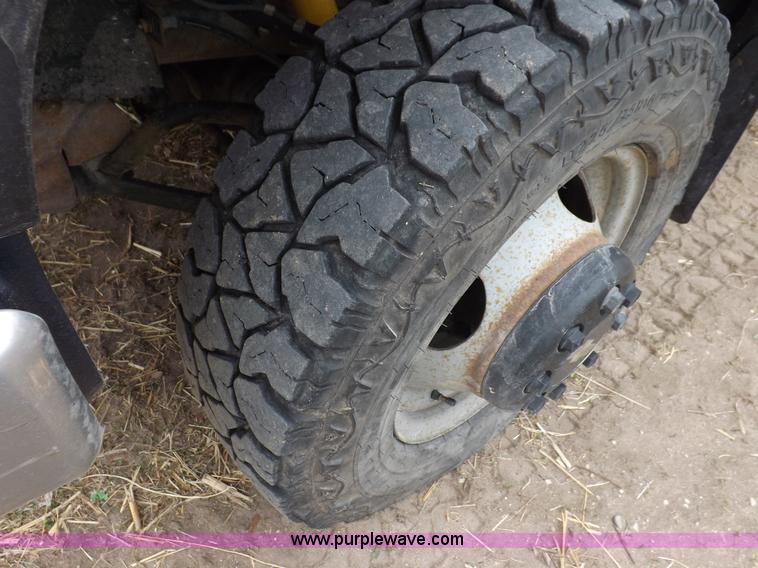 image for item F8759 1998 Chevrolet 3500 flatbed pickup truck