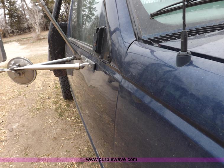 image for item F8759 1998 Chevrolet 3500 flatbed pickup truck