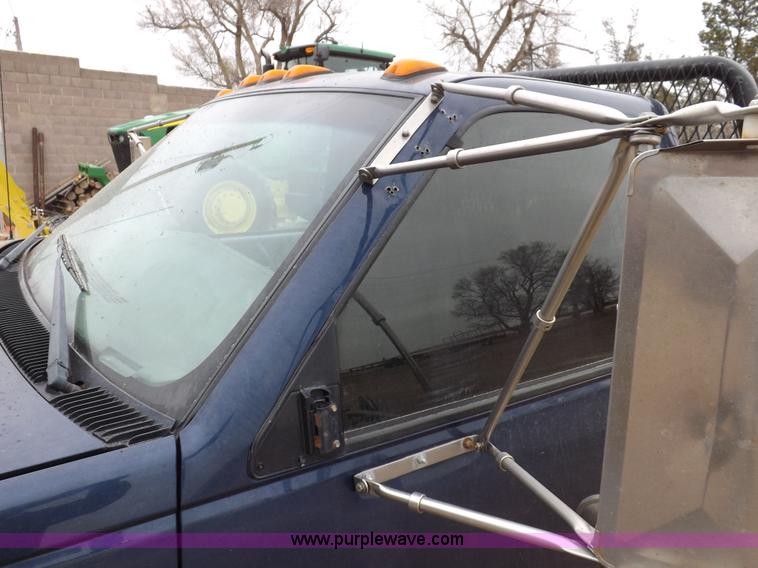 image for item F8759 1998 Chevrolet 3500 flatbed pickup truck