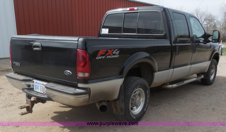 image for item F8793 2004 Ford F250 Super Duty Lariat Crew Cab pickup truck