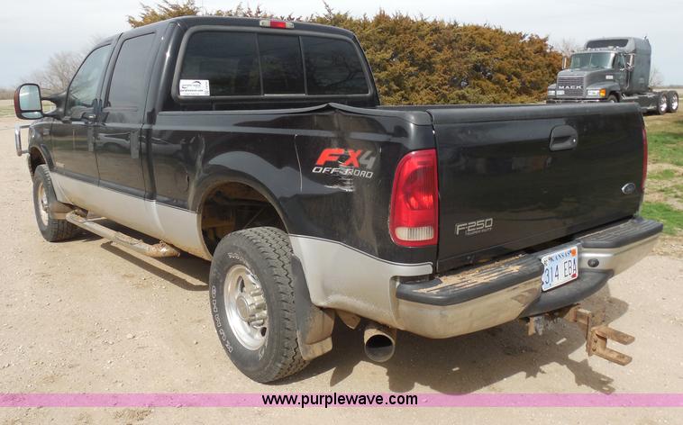 image for item F8793 2004 Ford F250 Super Duty Lariat Crew Cab pickup truck