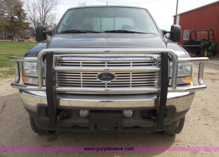image for item F8793 2004 Ford F250 Super Duty Lariat Crew Cab pickup truck
