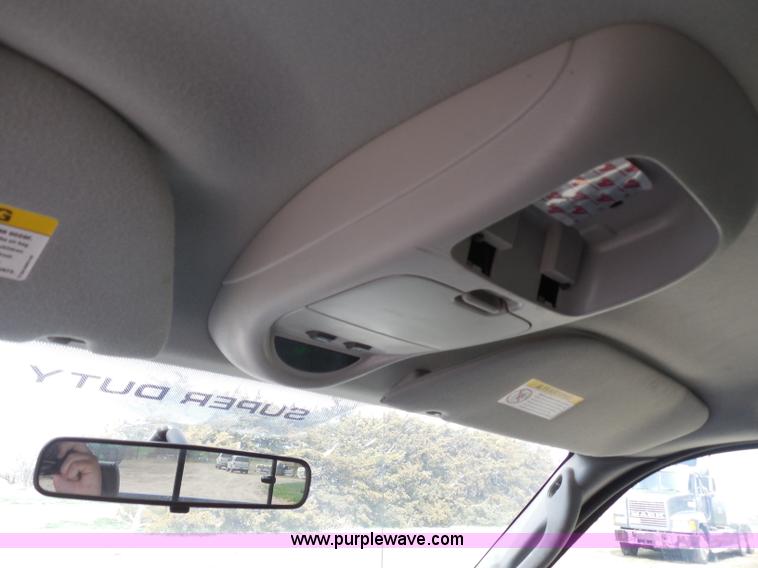 image for item F8793 2004 Ford F250 Super Duty Lariat Crew Cab pickup truck