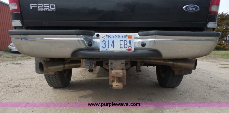 image for item F8793 2004 Ford F250 Super Duty Lariat Crew Cab pickup truck