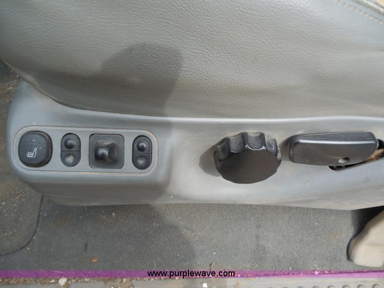 image for item F8793 2004 Ford F250 Super Duty Lariat Crew Cab pickup truck