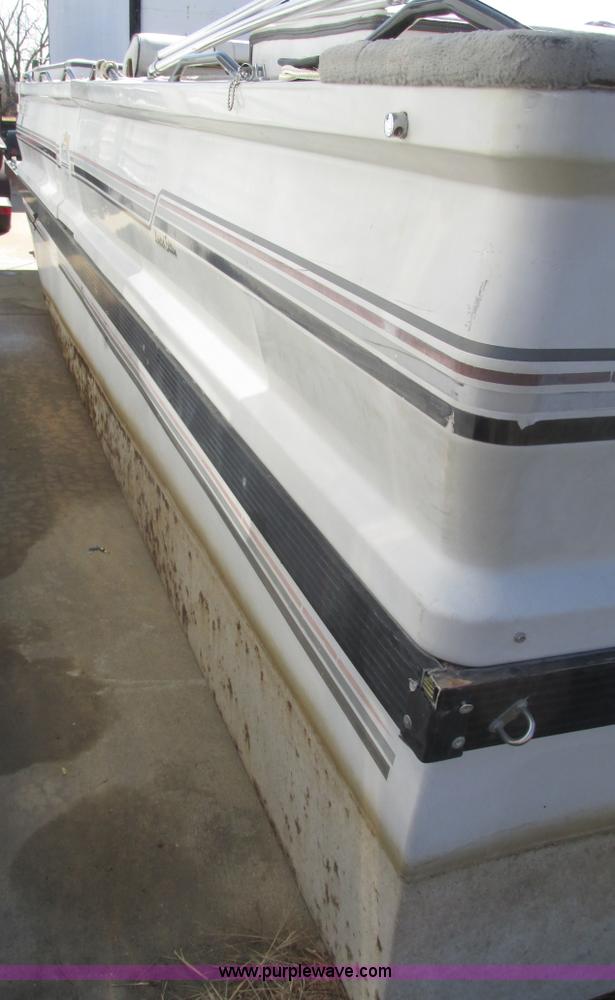 image for item G3072 1989 Ventura II limited edition 27' pontoon boat