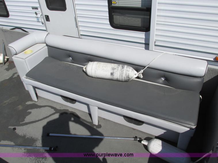 image for item G3072 1989 Ventura II limited edition 27' pontoon boat