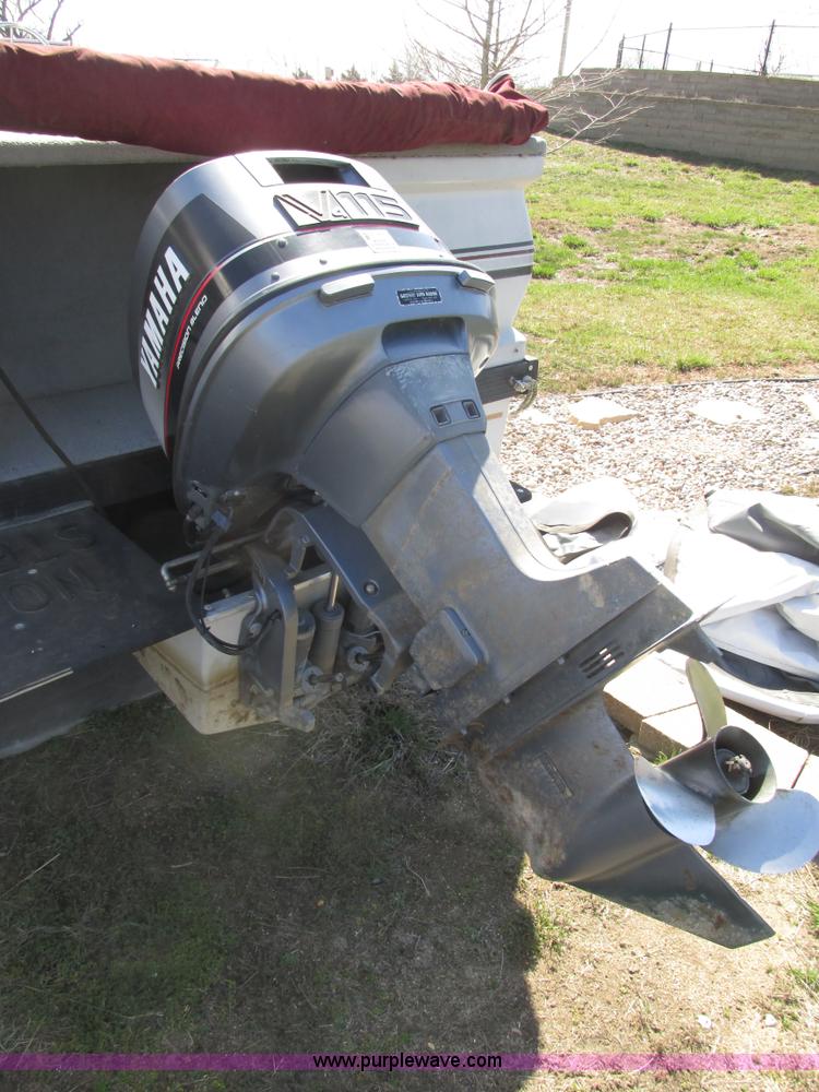 image for item G3072 1989 Ventura II limited edition 27' pontoon boat