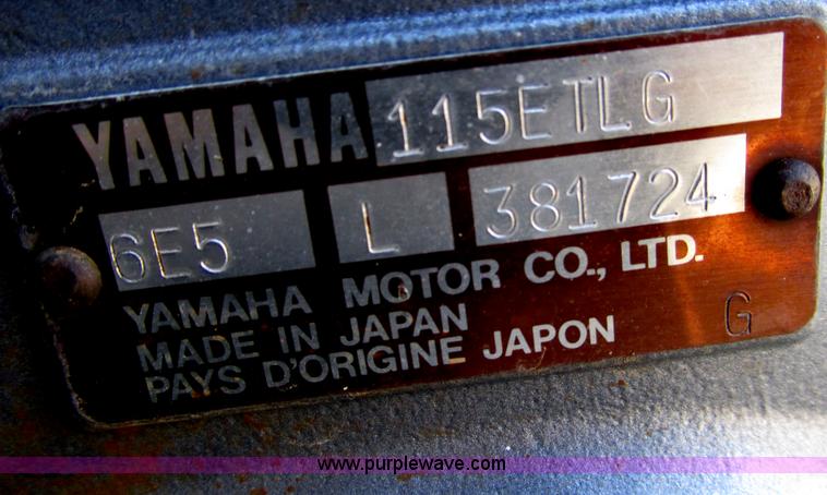 image for item G3072 1989 Ventura II limited edition 27' pontoon boat