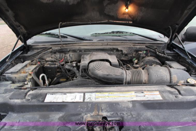 image for item G5106 2001 Ford Expedition XLT SUV